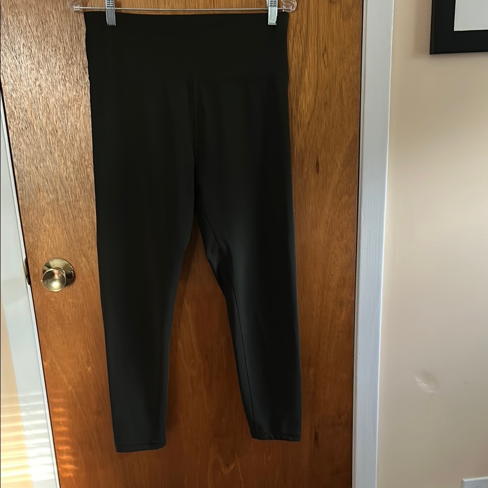 Marika Black Leggings